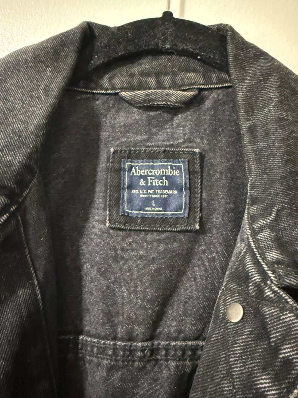 🖤 Abercrombie & Fitch Oversized Washed Black Denim Jacket Size L - Picture 7 of 9